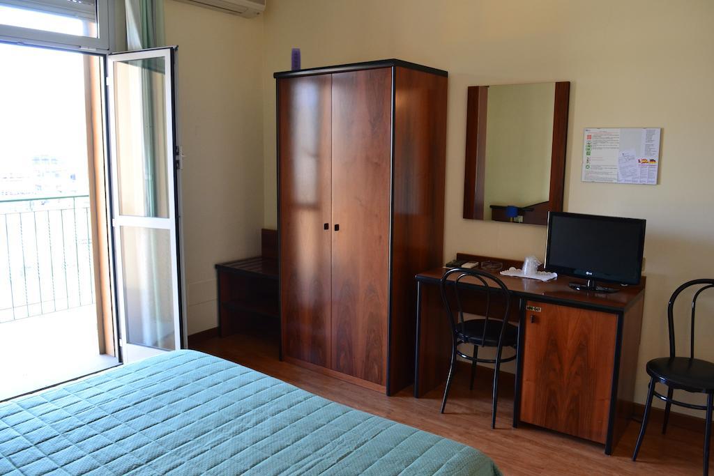 Albergo Elena ปิอาโนโร ห้อง รูปภาพ